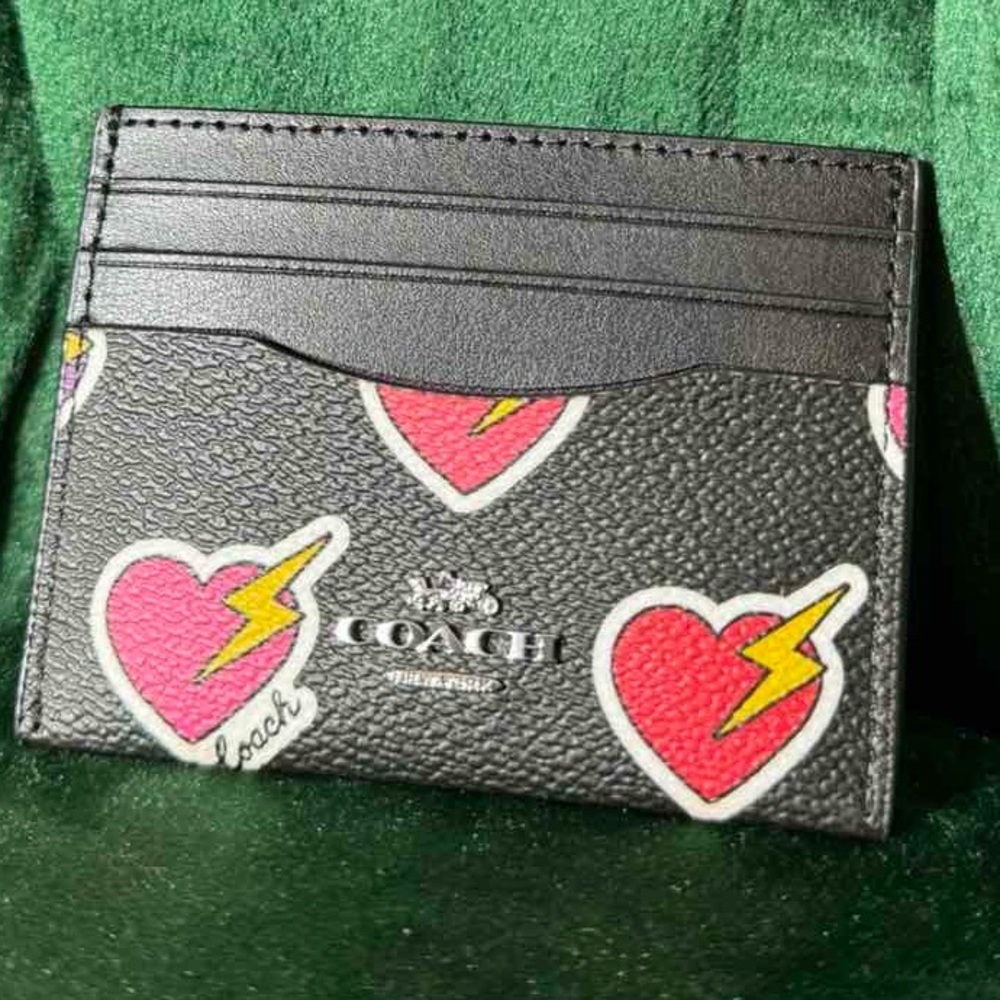 New Coach ID Card Case Holder With Heart Bolt Print